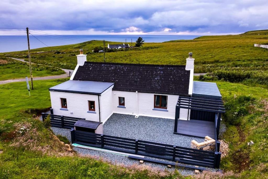 No. 6 - The Little House That Gives You A Hug Trumpan Exterior foto